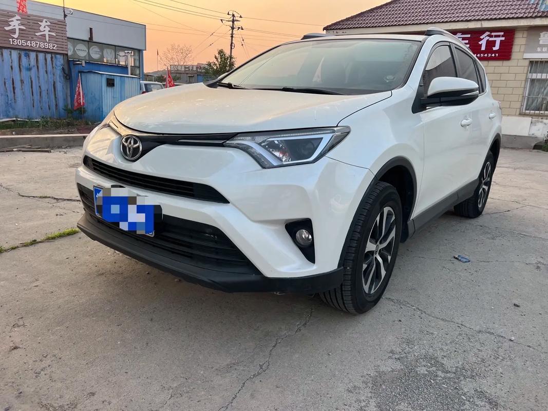 二手车丰田suv(二手车丰田suv图片和价格)