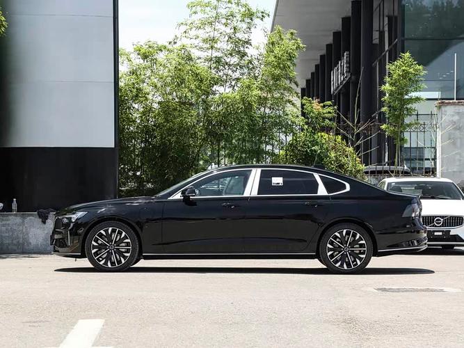 s90t8混动落地价格2021/s90混动汽车之家
