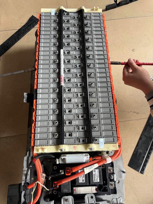 【ct200h换动力电池多少钱,ct200h换动力电池简单攻略】