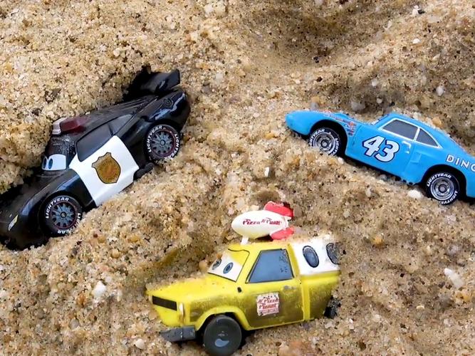 【大汽车视频玩具大全视频,小汽车动画片36岁】