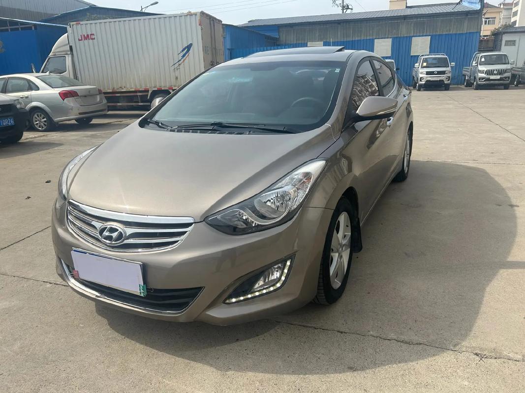 13年现代朗动二手车还值多少/13年的北京现代朗动值多少钱